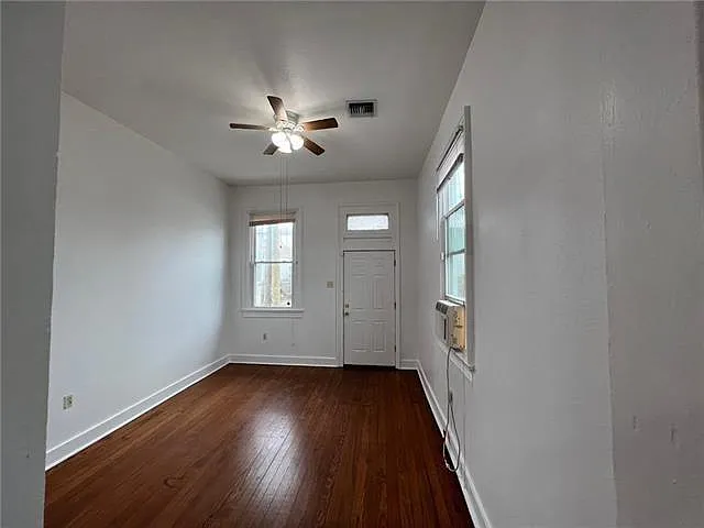 2 bed, 1.0 bath, 750 sqft, $1,350 — Photo 3