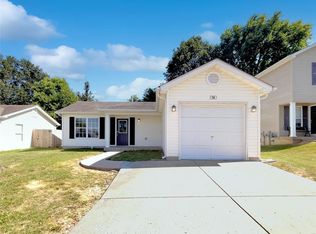 14 Silver Spur Dr, Winfield, MO 63389