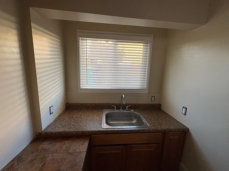 1112 S Atlantic Blvd — Photo 10