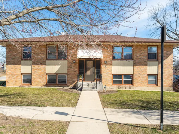 105 Elm St, Elgin, IL 60123