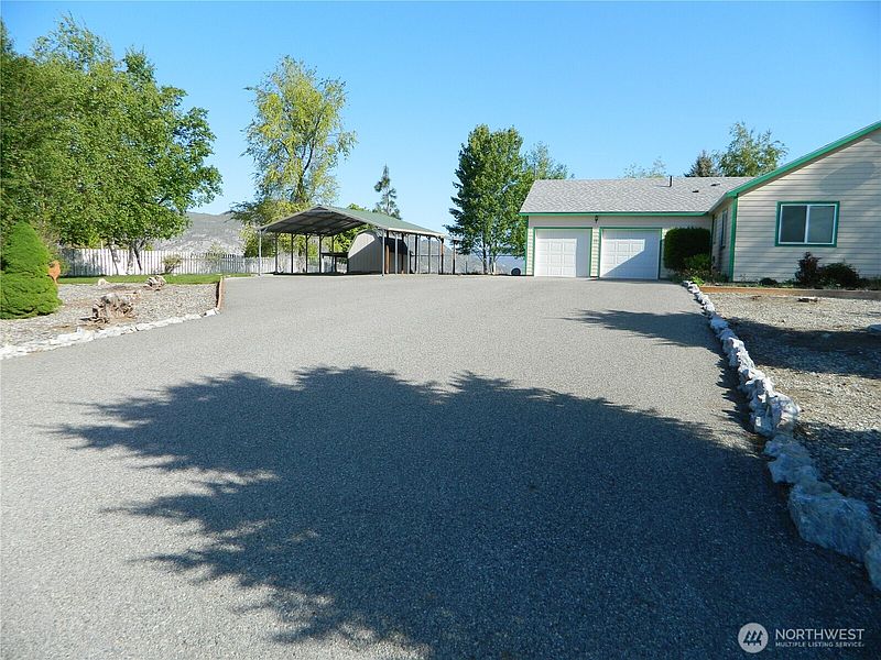 3rd image of 23 Valley View Drive