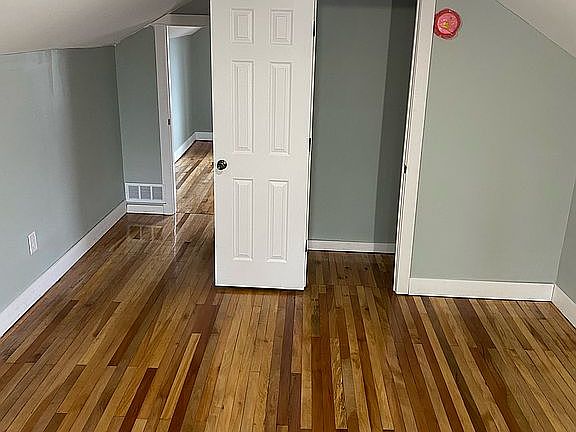 4th image of 212 McNary St