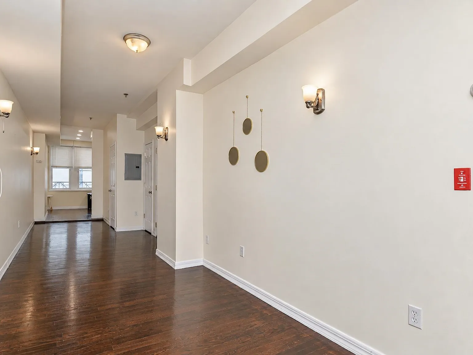 1 bed, 1.0 bath, 662 sqft, $3,000 — Photo 4
