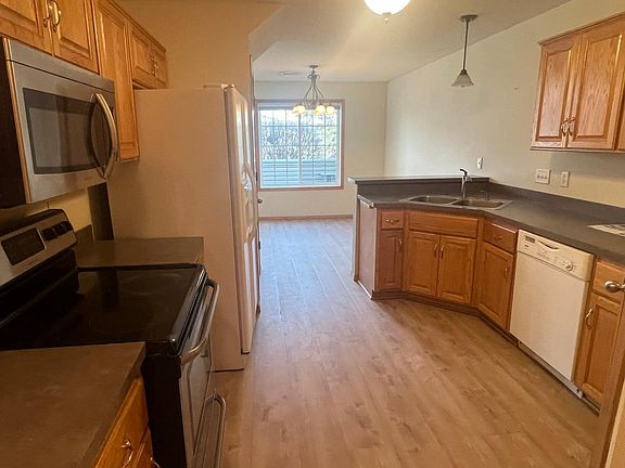 4th image of 15461 Radium St NW