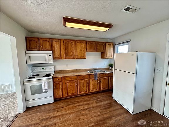 4th image of 477 Cleary Dr