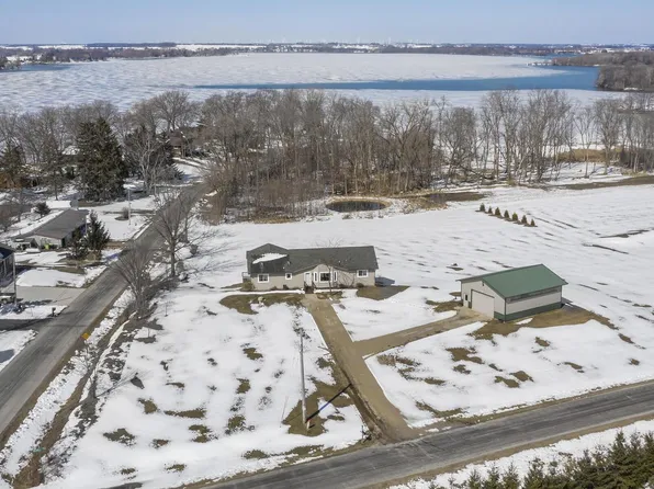 N8975 Breezy Point ROAD, Fox Lake, WI 53933