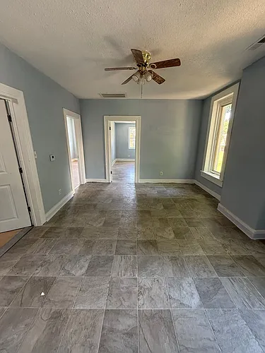 1332 Buchanan Ave Photo 1