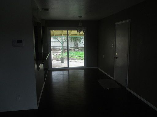 5th image of 2628 Dorine Way