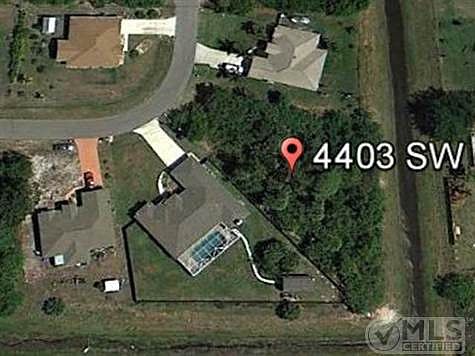 2nd image of 4403 SW Gagnon Rd