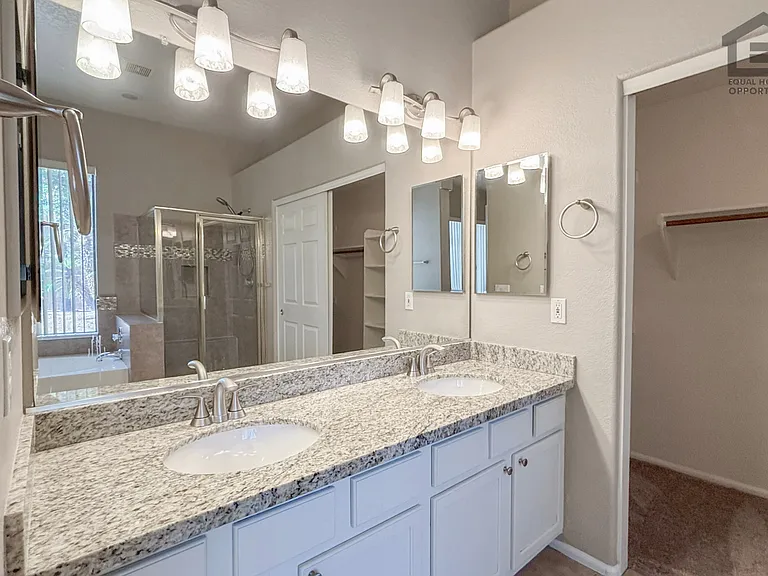 5946 W Sack Dr — Photo 17