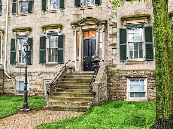 2nd image of 41 Duke St #1