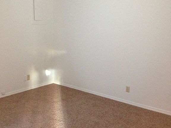 5th image of 205 W Selah Ave APT B