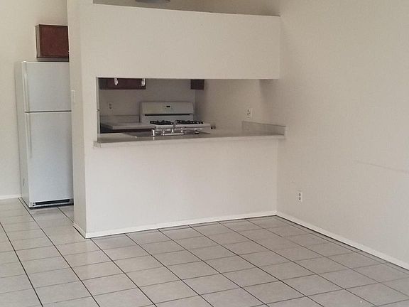 4th image of 661 White Cliffs Dr #A