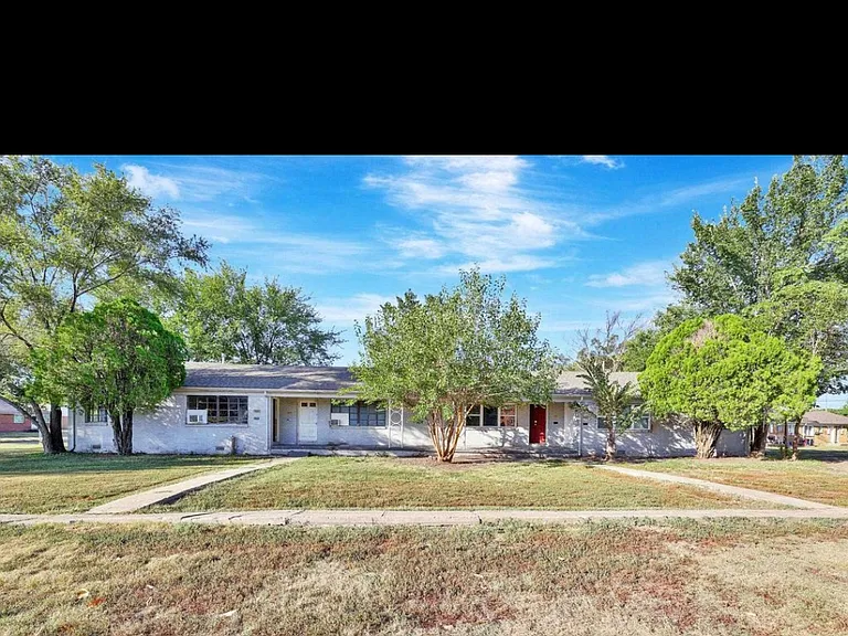 619 S Hunter St — Photo 1