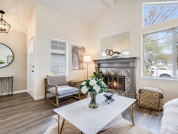 4th image of 304 Beacon Shores Dr