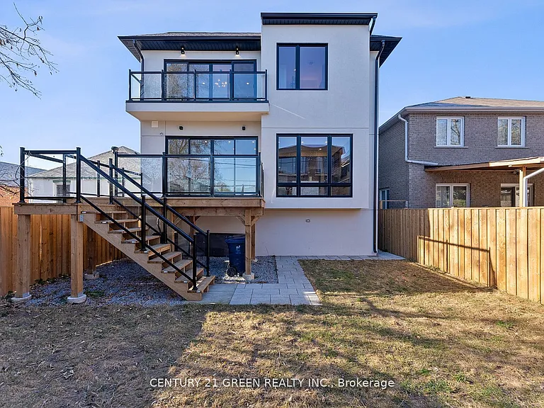 67 Bexhill Ave #MAIN 2ND FLOOR — Photo 32