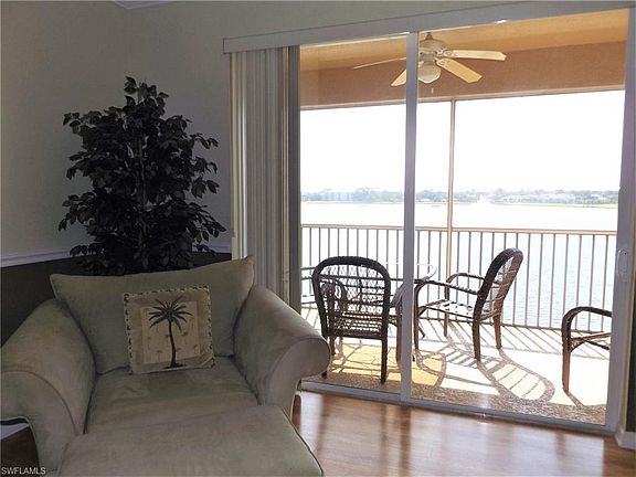 4th image of 10361 Butterfly Palm Dr APT 734