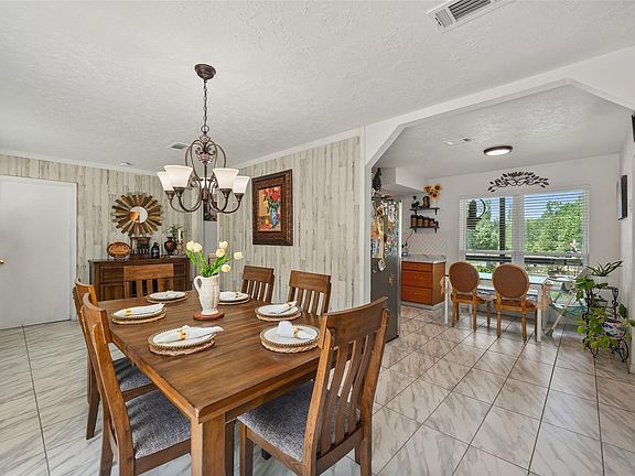 3rd image of 109 Didlake Rd