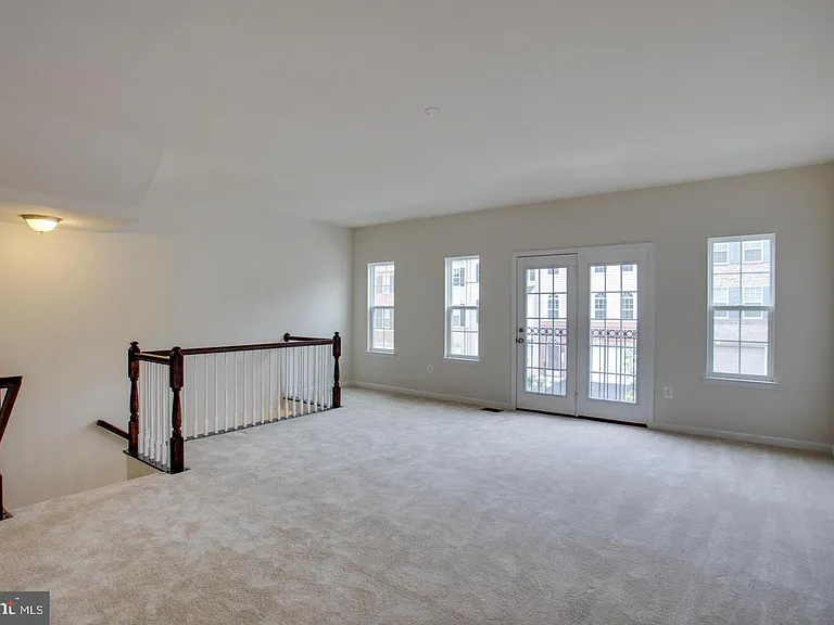 9029 Christina Pl — Photo 3
