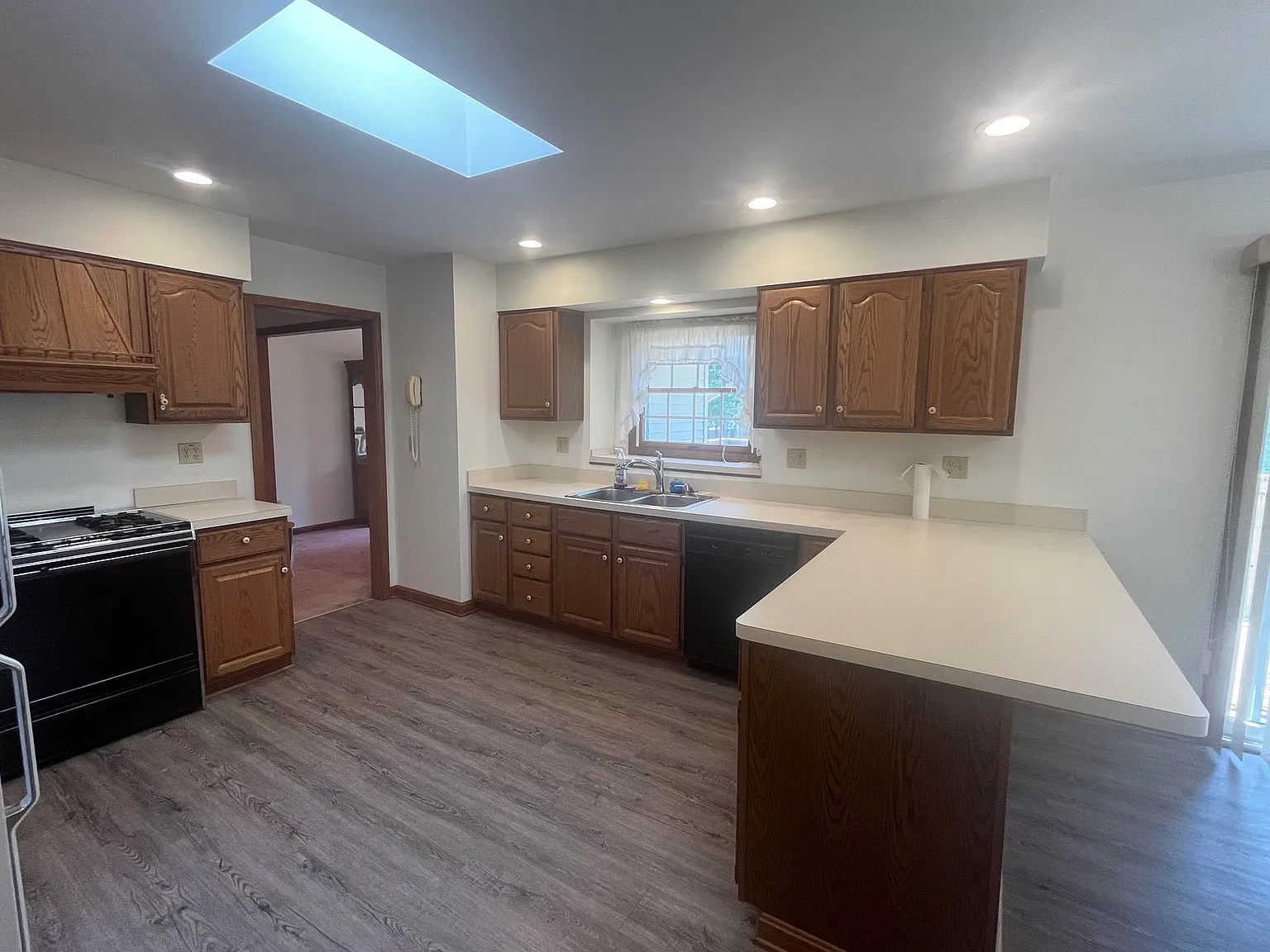N Meadowpark Dr, Walton Hills — Photo 3