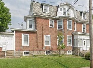 552 Fanshawe St, Philadelphia, PA 19111