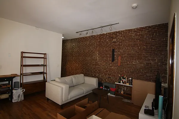 Rented by Guidance Realty Corp. | media 32