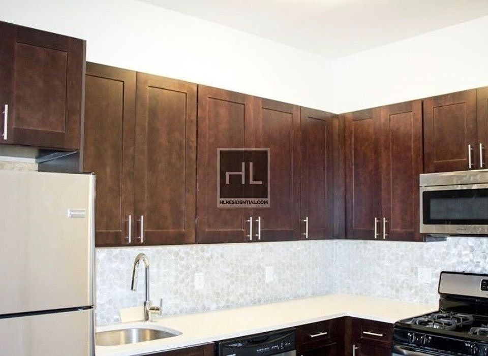 2nd image of 913 Broadway #3F