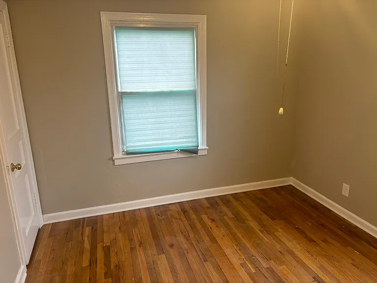 701 N Doris St — Photo 14