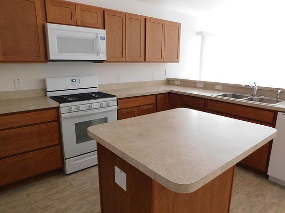 3rd image of 3094 Sabal Palm Ave