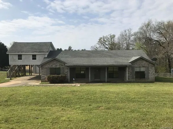 135 Deer Track Dr, Deatsville, AL 36022