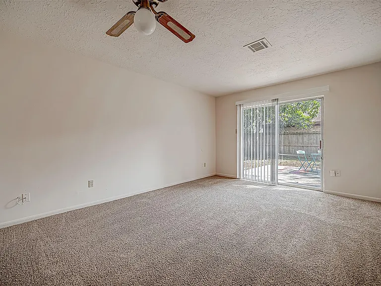 10607 Silkwood Dr — Photo 30