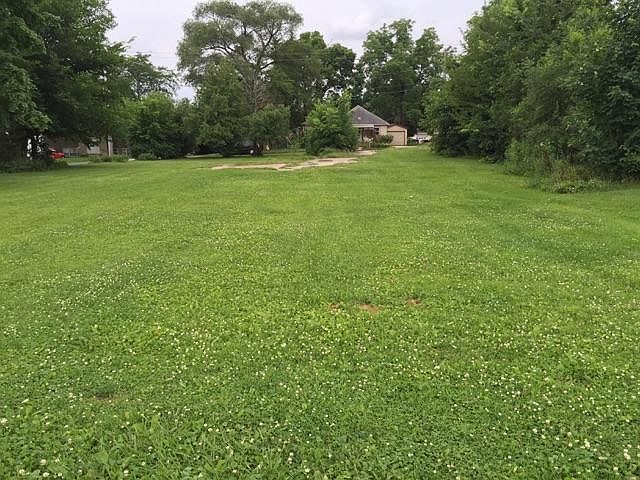 1st image of 120 E Blackhawk Dr