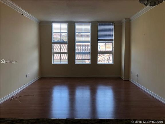 2nd image of 3001 NE 185th St APT 530