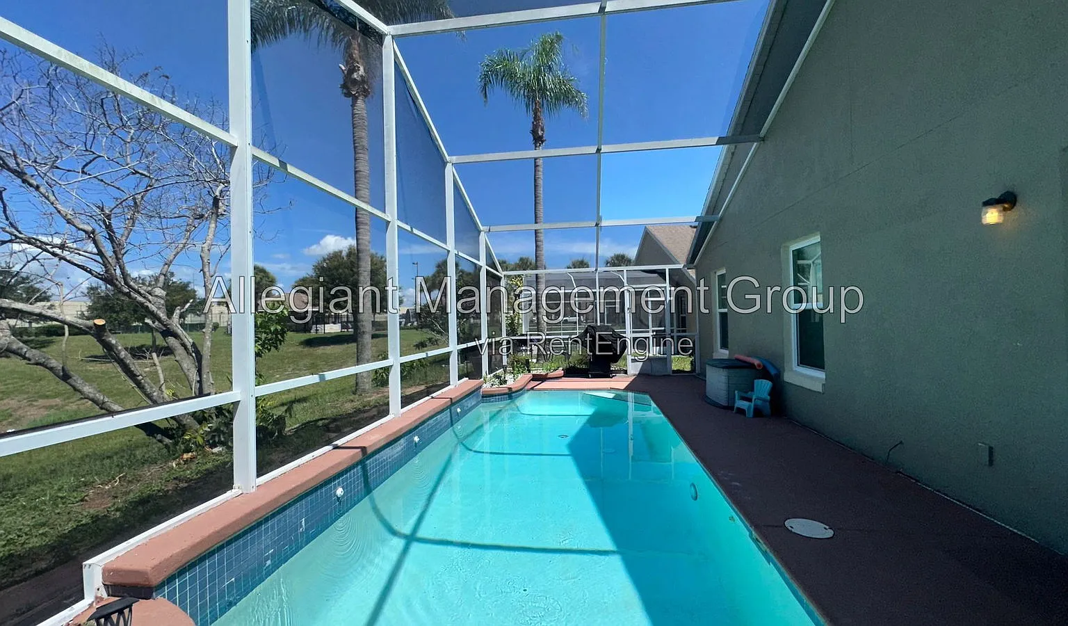 4 bed, 2.0 bath, 2354 sqft, $2,399 — Photo 3