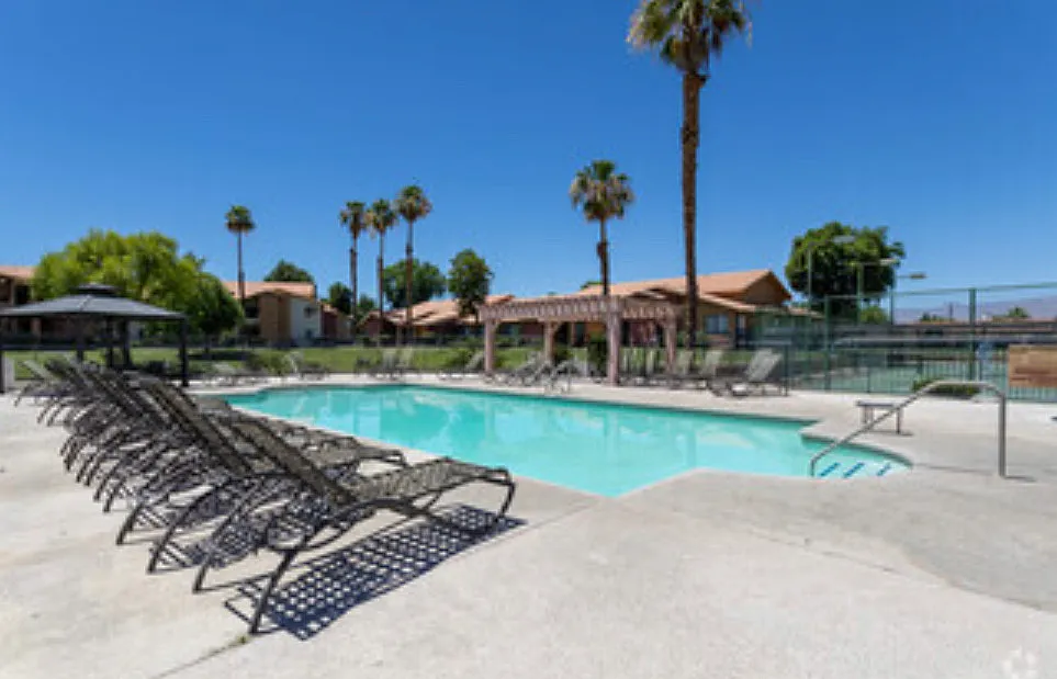 2 bed, 960 sqft, $1,800 — Photo 3