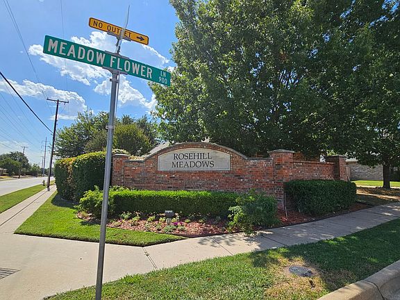 5th image of 922 Meadow Flower Ln