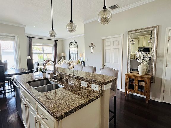 4th image of 6128 Cliff House Ln