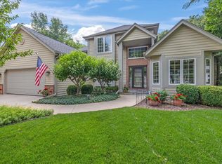 105 Blue Ridge Ct, Hartland, WI 53029
