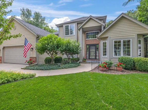 105 Blue Ridge COURT, Hartland, WI 53029