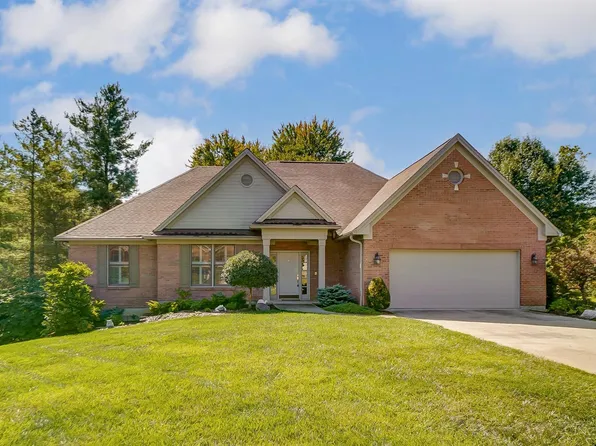 319 Whispering Pines Dr, Loveland, OH 45140