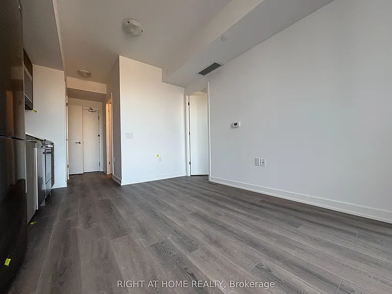 7439 Kingston Rd #1016 — Photo 5