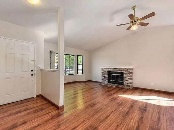 2nd image of 1407 Santa Fe Cir