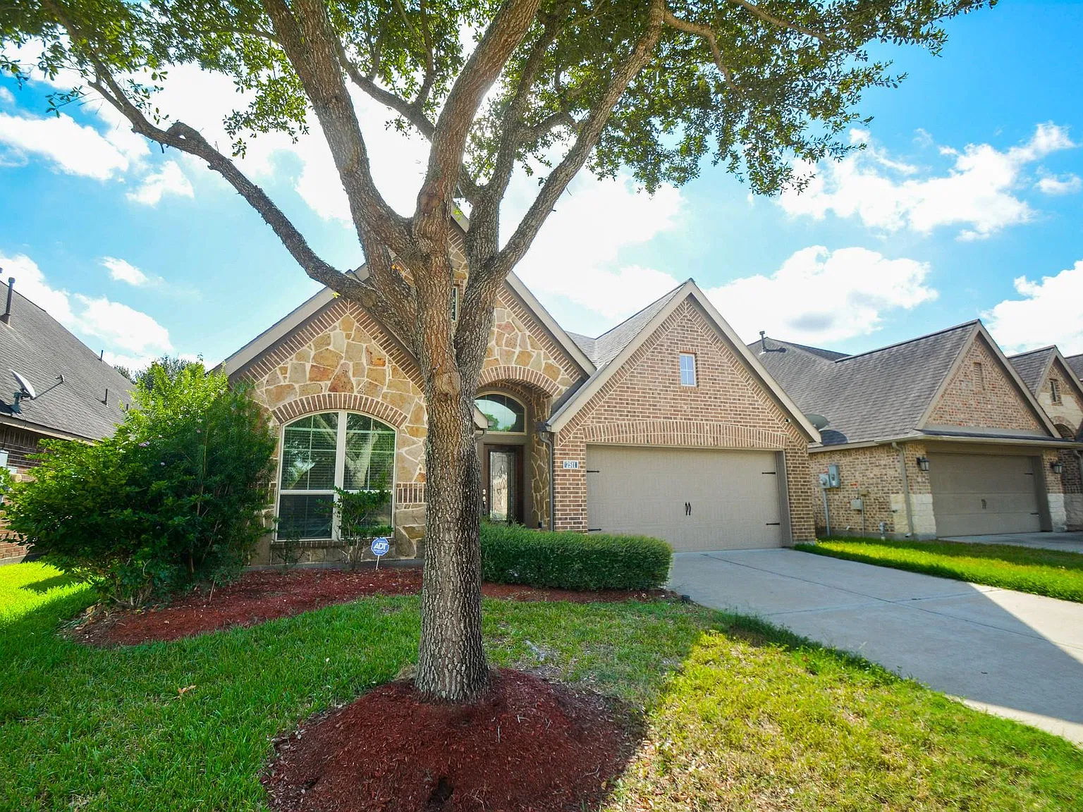 4 bed, 3.0 bath, 2875 sqft, $3,100 — Photo 3