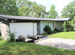 362 Davenport Rd, La Follette, TN 37766