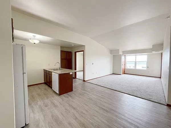 Kenwood on 5th Apartments — Photo 31