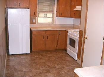 3rd image of 4603 Dupont Ave N