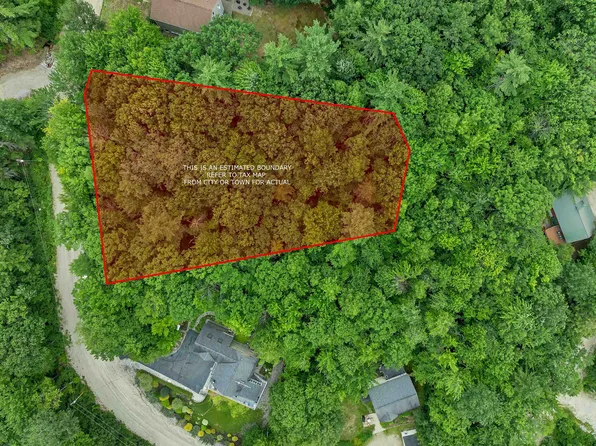 14 Landsdown Lane, Conway, NH 03818