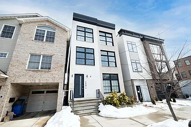 194 Cambridge Avenue, #2