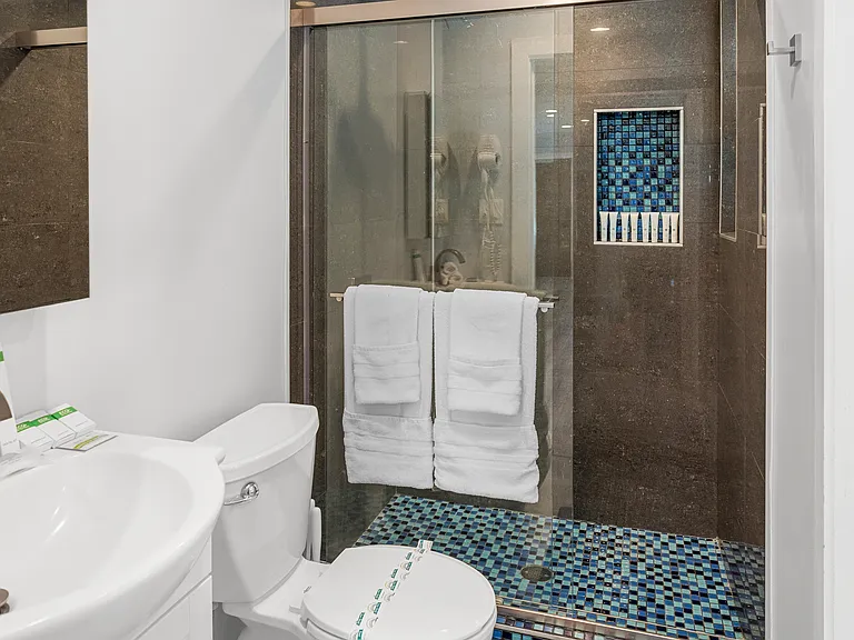 18033 Duncan St — Photo 10