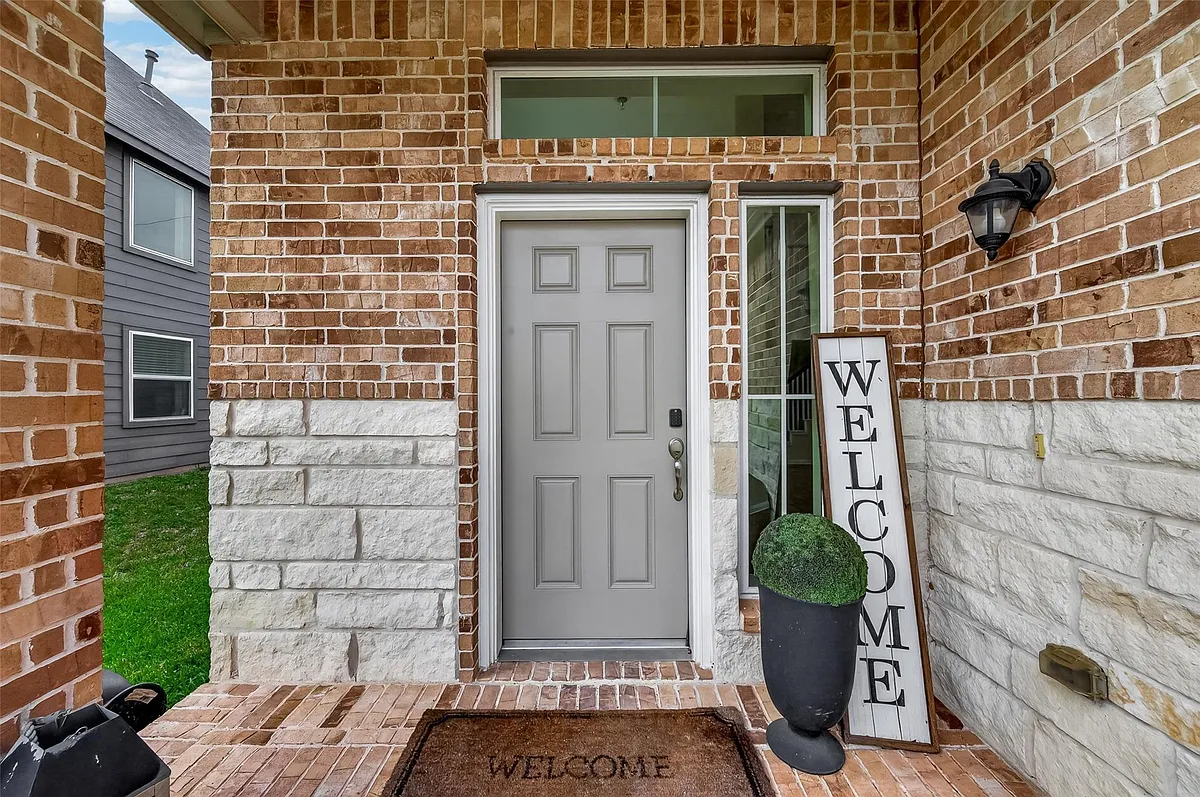 Building Photo - 6126 Prince Place Dr